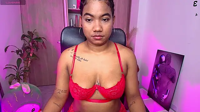 sharlottxl webcam
