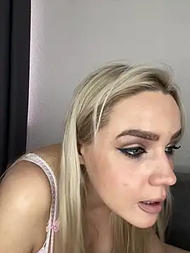 April_Purr webcam