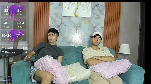 VERY_HOT_GUYS webcam