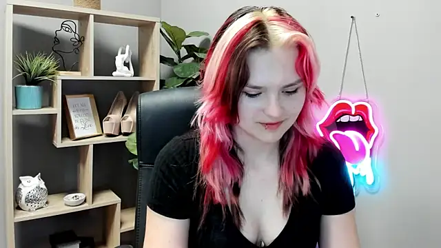 SweetLilyxo webcam