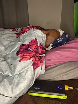 BoobsQueeen webcam