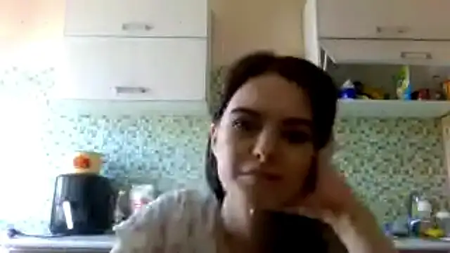KikiAmino webcam