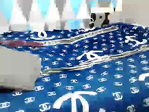 Trish_CurveCock webcam