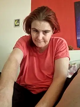 GoldenWifee webcam