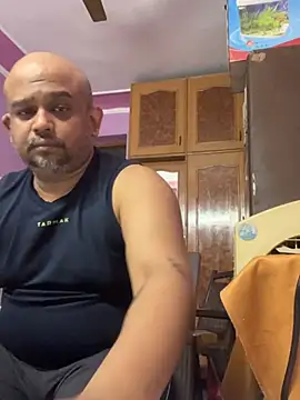 Dick_6inches_Delhi webcam