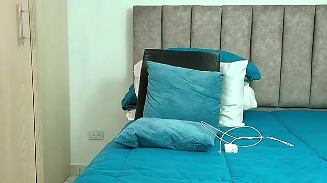 karina_lewis_ webcam