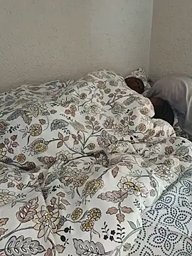 Bootylioustits webcam