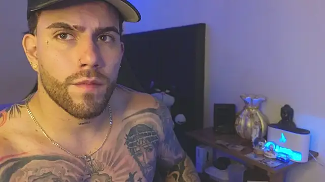 Ades_Lowe webcam