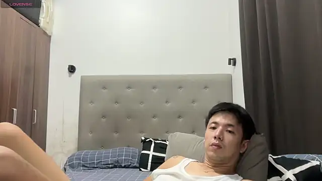 Addictiveboi webcam