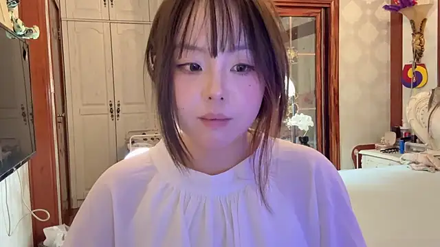 LongLongQueen webcam