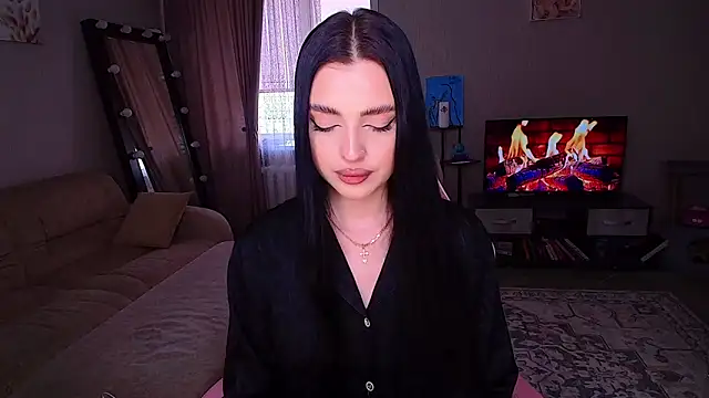 yoursLina webcam