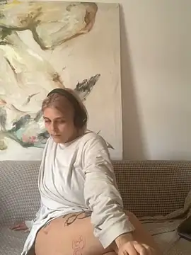 Ella_Bloom webcam