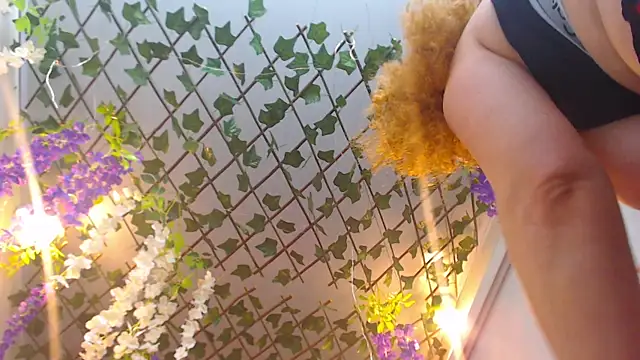 BLONDE_SEXYHOT webcam