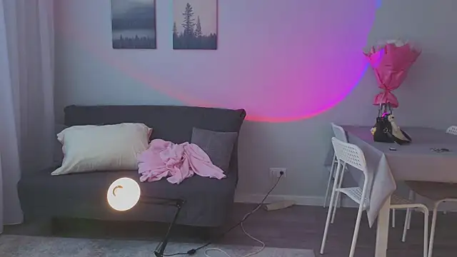 Mia_Luw webcam