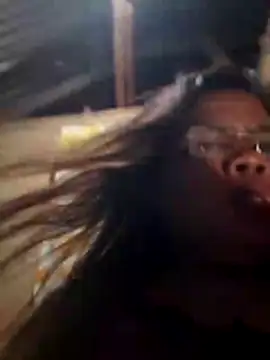 Huge_mama69 webcam