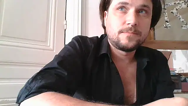 Titilouonlyf69 webcam
