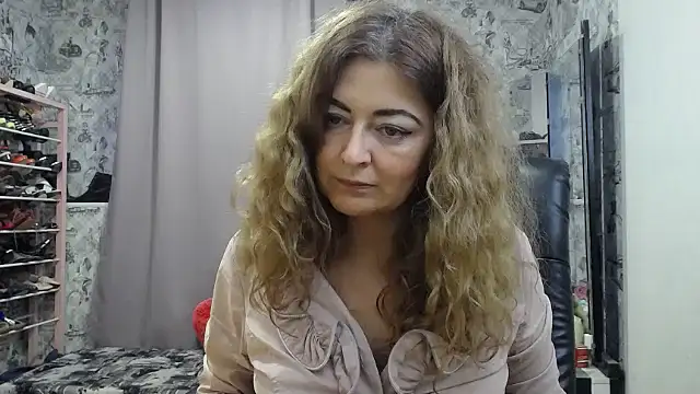 Helen1974 webcam