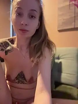 Mrs_Mr_007 webcam