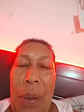 Ruby-Hot-Milf webcam