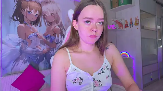 CheekySashaCharm webcam