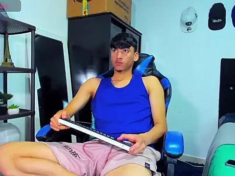 Lyam_Russo webcam