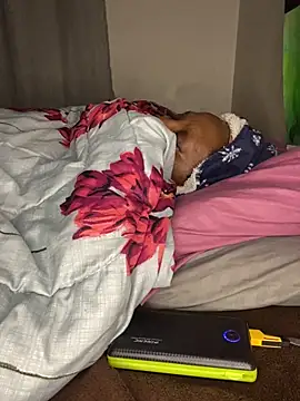 BoobsQueeen webcam