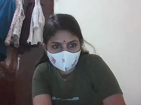 YourEbonyMuse webcam