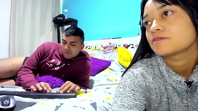 LazyandSniffer28 live sex cam
