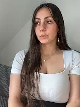 Loella-Rose webcam