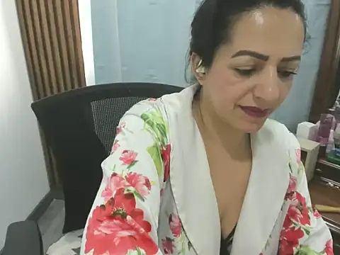 MonicaGarcia_ webcam