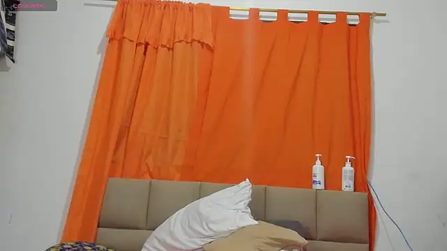 lilybaudyn_ webcam