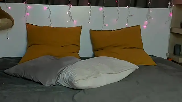 IninityKittyx webcam