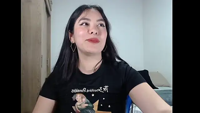 EloiseJun webcam