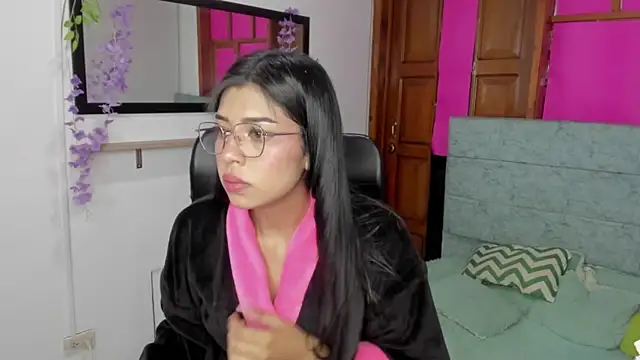 Aysha_winxs webcam