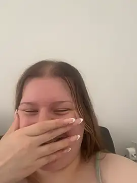 Curvy_Vanilla webcam