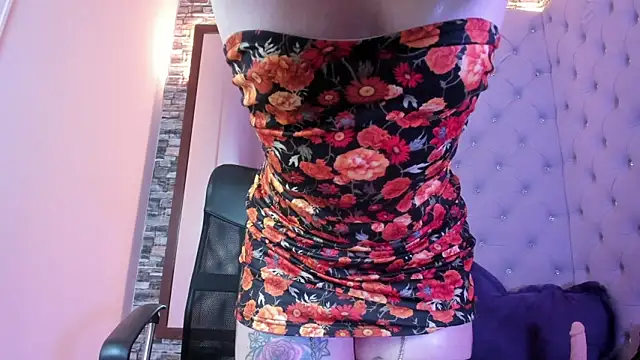 Pamela_Squirtt webcam