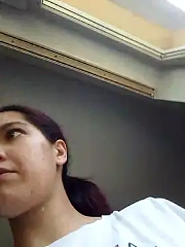 Lusandra1837lusi webcam