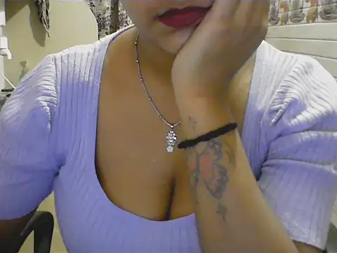 LovingPihu webcam