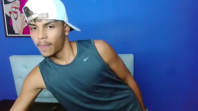 Angel_foxc13 webcam