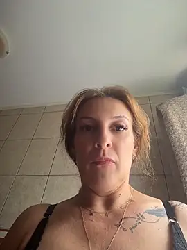 Hot-Milf4U webcam