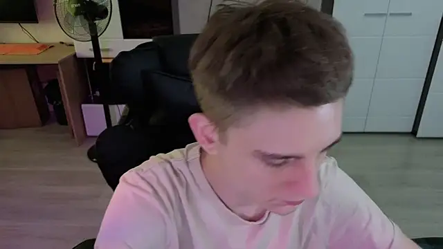 angryzan webcam
