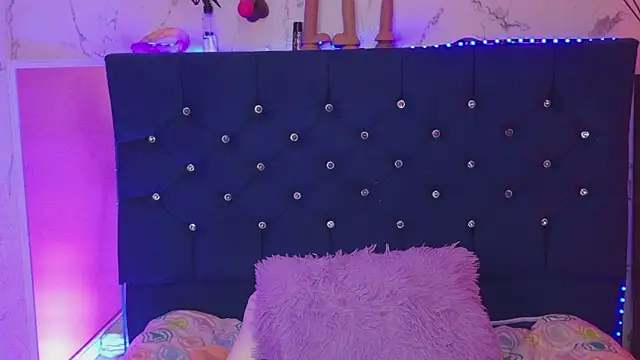 Dakotaa_Johnson webcam