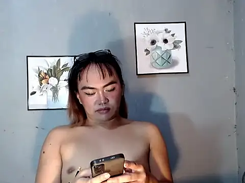 Asianblk_barbiedoll webcam