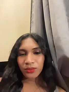 slutty_aki webcam