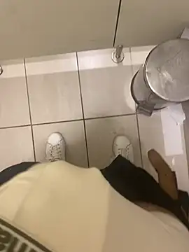 speddy34 (M young) - Show dick