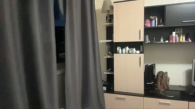 AquilineOrites live cam on StripChat