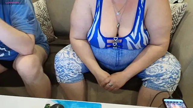 HotBiPaar live cam on StripChat