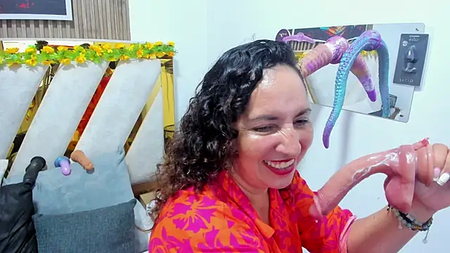 Luna_Naughty1 live cam
