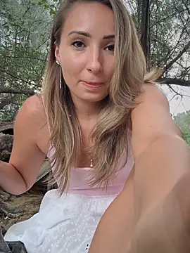 Wonder_Kari webcam
