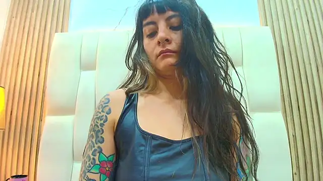 Naughty_Kittenm webcam